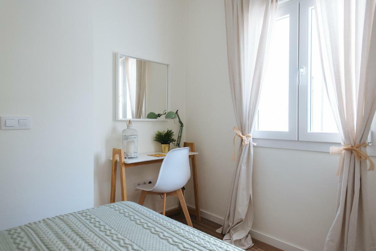 Apartamento Aitana, Vistas Iglesia Magdalena Desde Azotea Sevilla Exterior foto